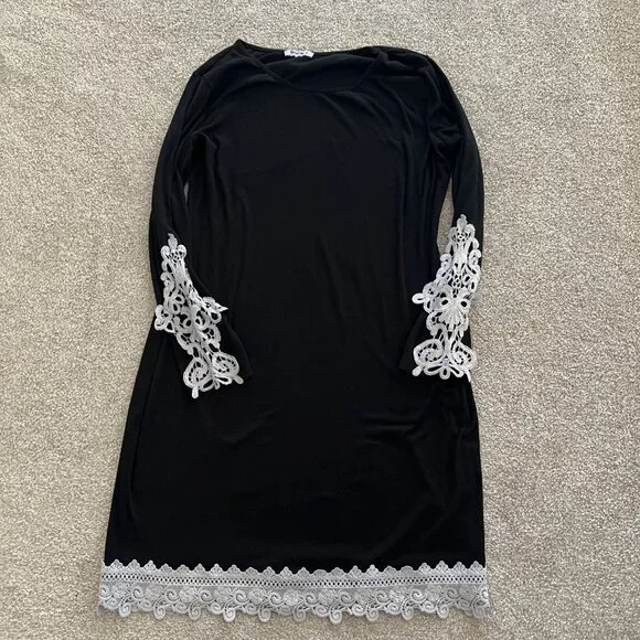 Whimsygoth Black Flowy Midi Dress With White Lace Hem & Lace Sleeve Details 2XL - Picture 5 of 8